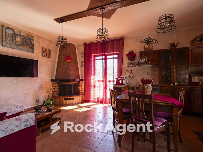 Casa quadrilocale in vendita in Via Contrada Janò, Pontegrande Sant'Elia, Catanzaro