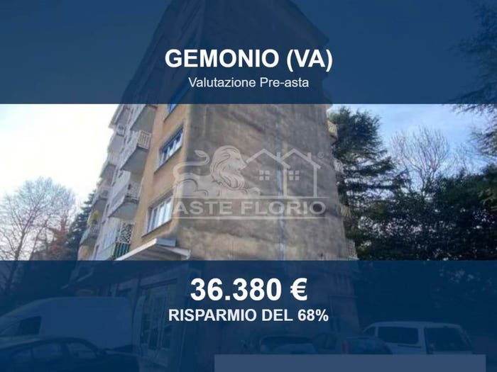 Appartamento con 6 locali in vendita in Via Verdi, Gemonio