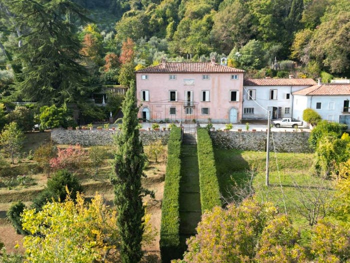 Casa con 6 locali in vendita in Via del Cimitero, Massa Pisana Vicopelago, Lucca