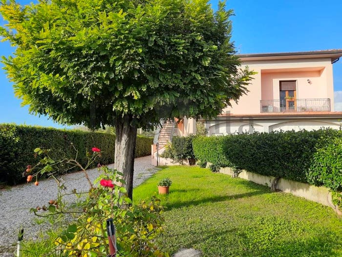 Casa con 6 locali in vendita in Via Pesciatina, Lammari Lunata, Capannori