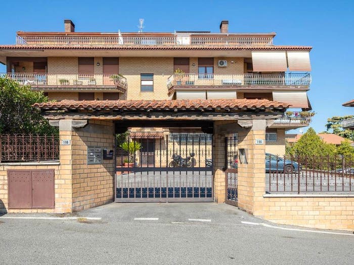 Appartamento con 6 locali in vendita in Via Monte Falcone, Laghetto, Monte Compatri