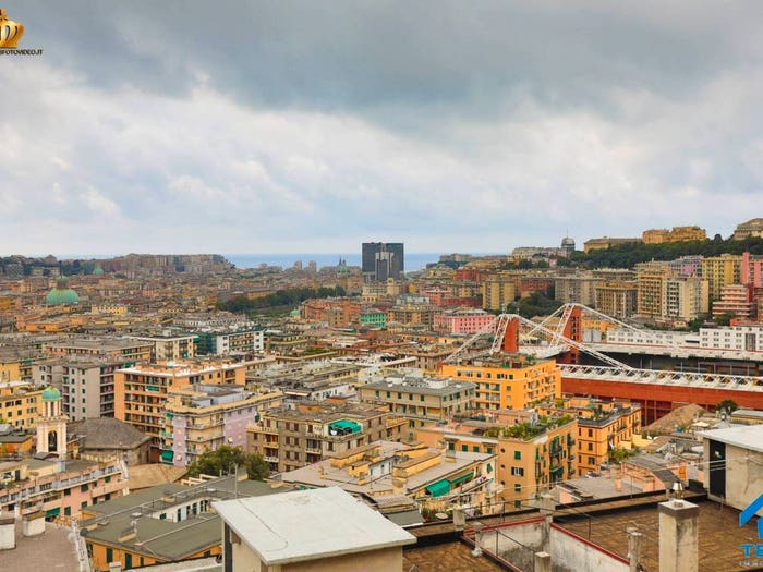 Appartamento quadrilocale in vendita in Via Aurelio Robino, Marassi, Genova