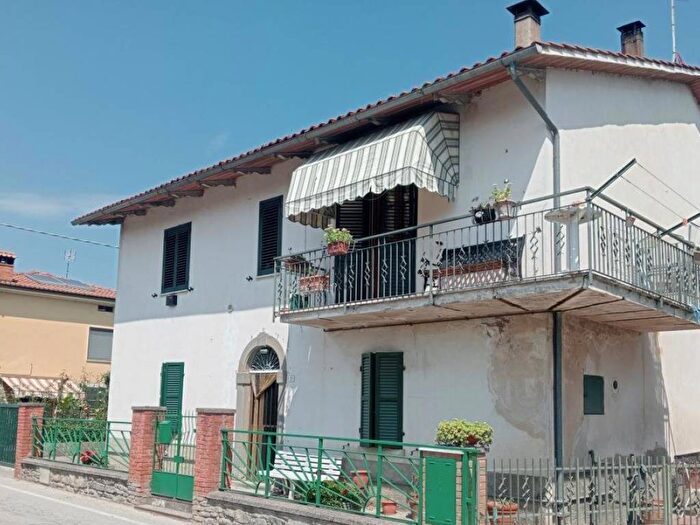 Appartamento quadrilocale in vendita in Via Sette Martiri, Centro, Tuoro sul Trasimeno