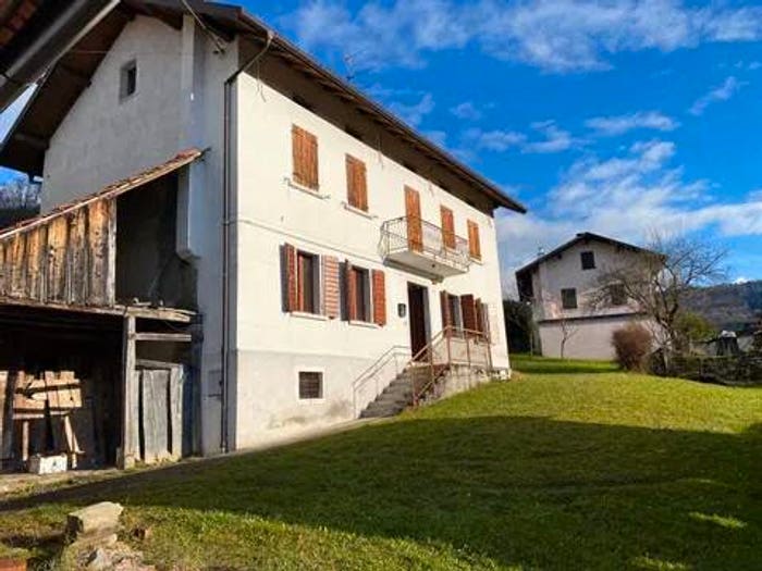 Casa con 6 locali in vendita in Via Trieste, Cornei, Alpago