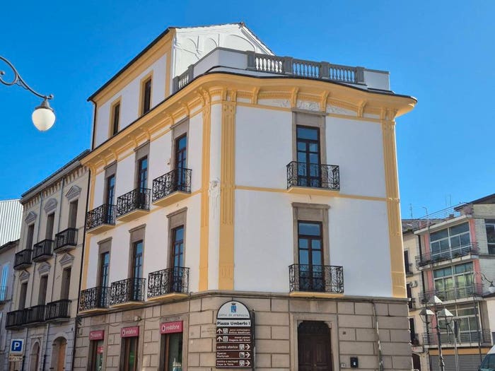 Casa in vendita in Via Roma, Atripalda