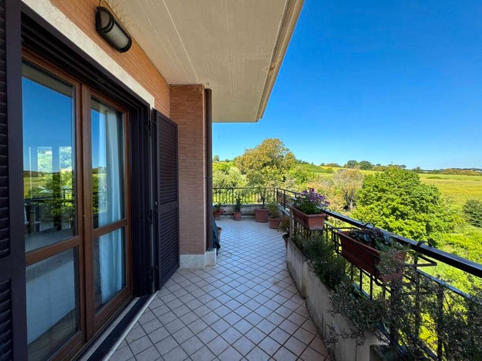Casa con 6 locali in vendita in Via Giuseppe Silla, La Giustiniana, Roma