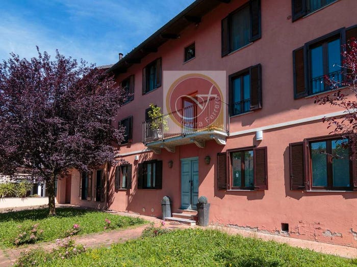 Appartamento trilocale in vendita in Via Martiri del Aprile, Centro Storico, Collegno