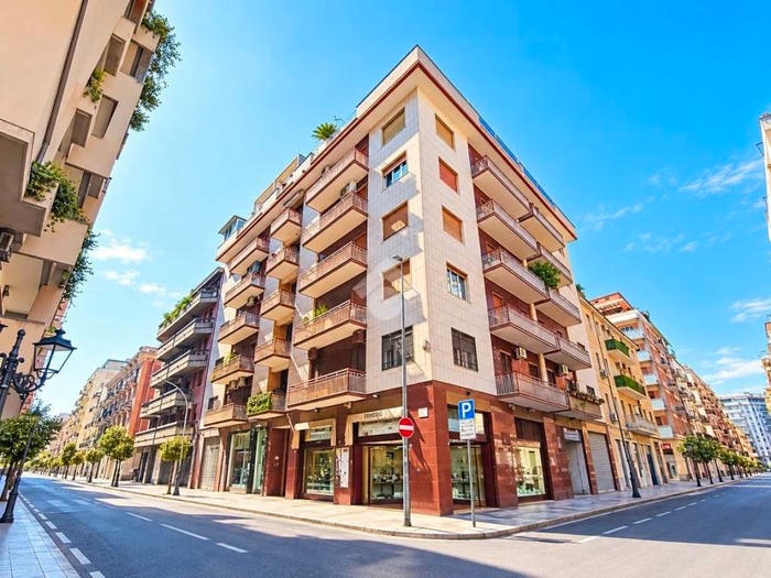 Appartamento con 5 locali in vendita in Via trieste, Stazione, Foggia