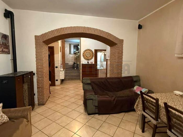 Casa quadrilocale in vendita in Piazza Di Pandola, Montoro