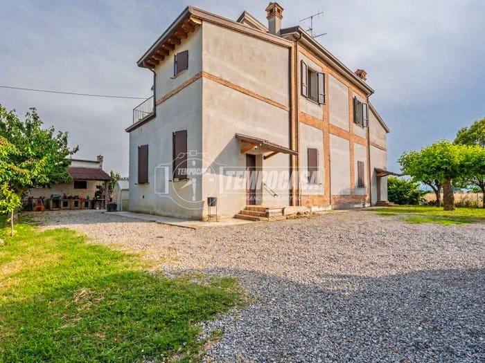 Casa quadrilocale in vendita in Via Casanola, Castel Bolognese