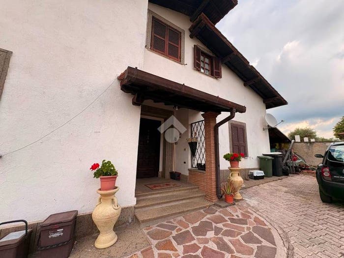 Casa bilocale in vendita in via colle bonacqua, Centro, Lariano