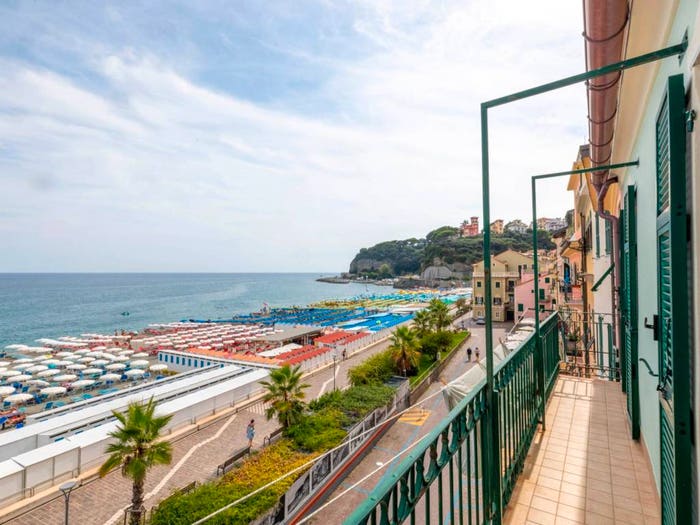 Appartamento trilocale in vendita in Via Nicolò Aicardi, Celle Ligure Pecorile, Celle Ligure