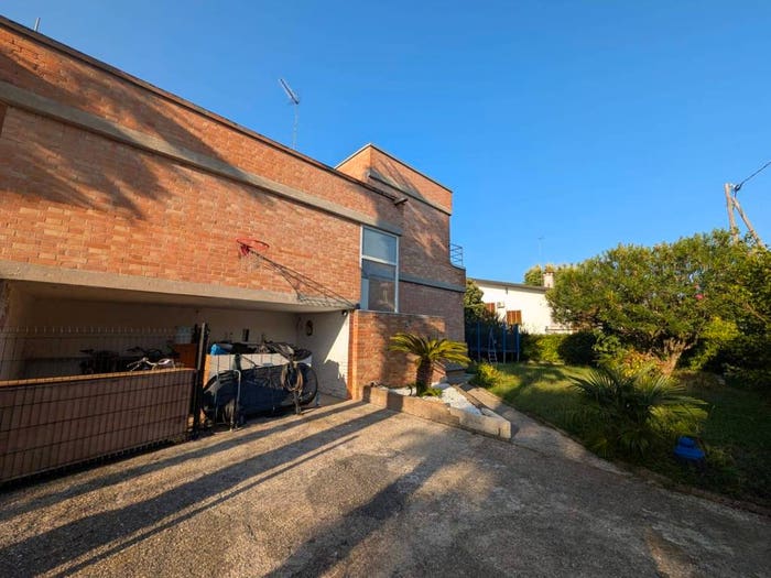 Casa con 6 locali in vendita in Via Ronzinella, Centro, Mogliano Veneto