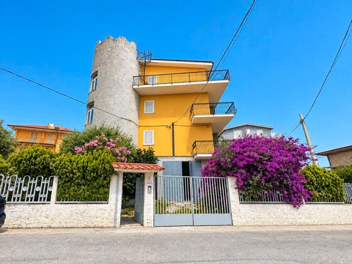 Casa con 6 locali in vendita in Via delle Viole, Mortilla, Gizzeria