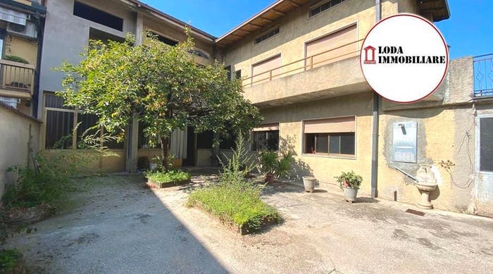 Casa con 6 locali in vendita in Via San Rocco, Cividate al Piano