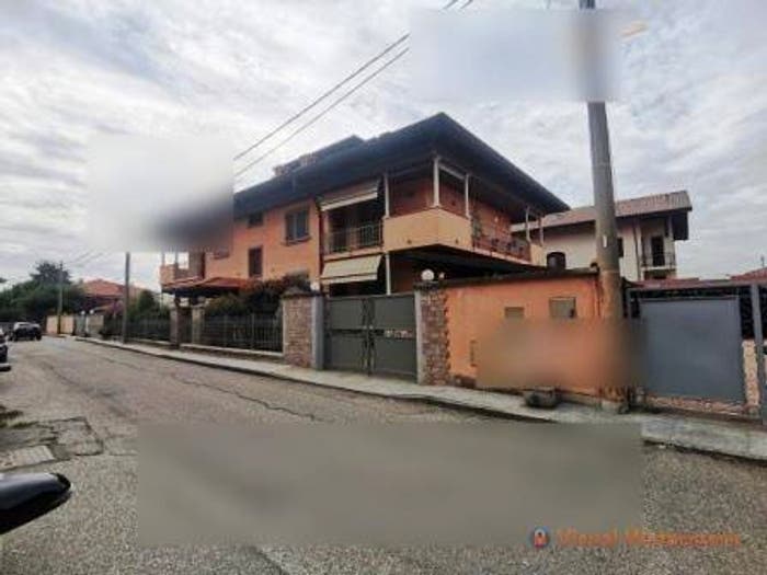 Appartamento con 5 locali in vendita in Via Carlo Botta, Centro, Strambino