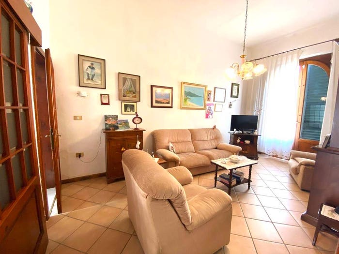 Casa trilocale in vendita in Via Nino Bixio, MontecatiniTerme