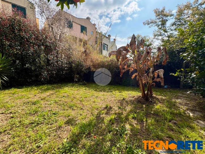 Appartamento quadrilocale in vendita in Via Montepertico, Migliarina, La Spezia