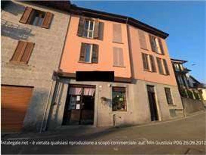 Appartamento con 6 locali in vendita in Via Vittorio Emanuele II, Cernobbio