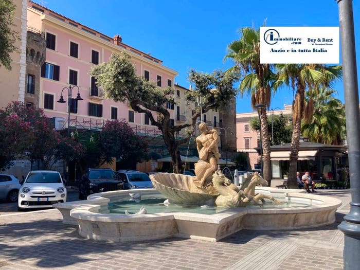 Appartamento bilocale in vendita in Piazza San Giovanni, Centro, Nettuno