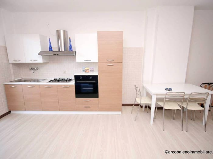 Appartamento trilocale in vendita in Via Vettore Pisani, Pineta, Jesolo