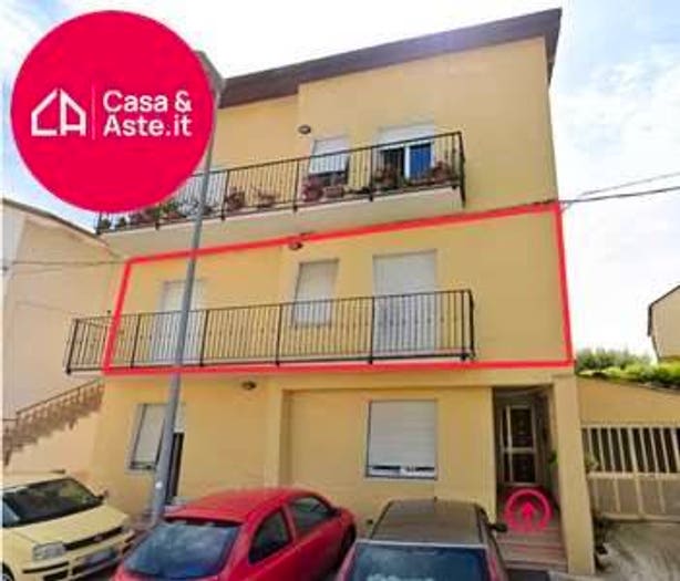 Appartamento con 5 locali in vendita in Via Vecchia Fermana, Centro, Montegranaro