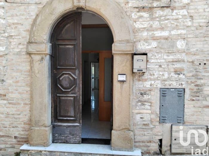 Appartamento quadrilocale in vendita in Via raffaello, Centro, Pergola