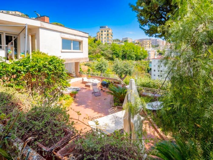 Casa con 6 locali in vendita in Via Privata Comola Ricci, Vomero, Napoli