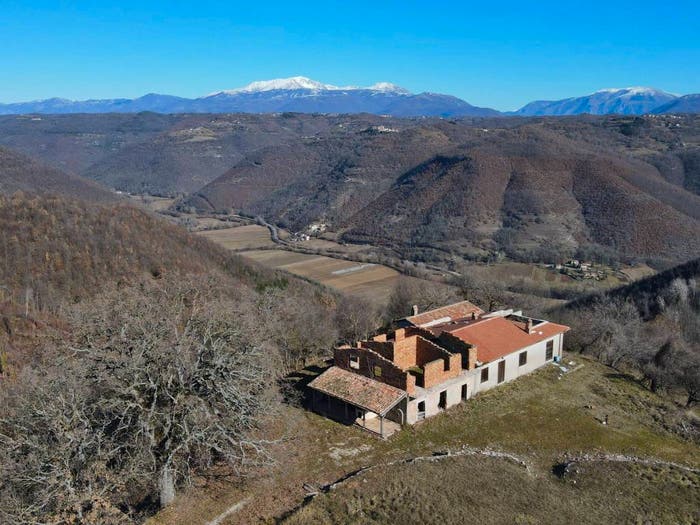 Casa con 6 locali in vendita in Strada Provinciale Turanese, Rocca Sinibalda