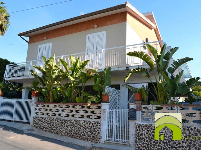 Casa con 6 locali in vendita in Viale Lido, Lido Di Noto, Noto