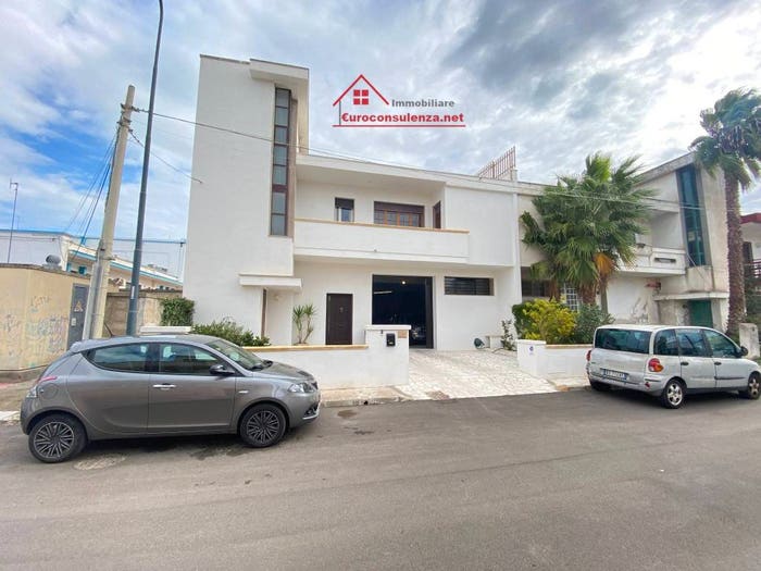 Appartamento con 5 locali in vendita in Via Piemonte, Centro, Racale