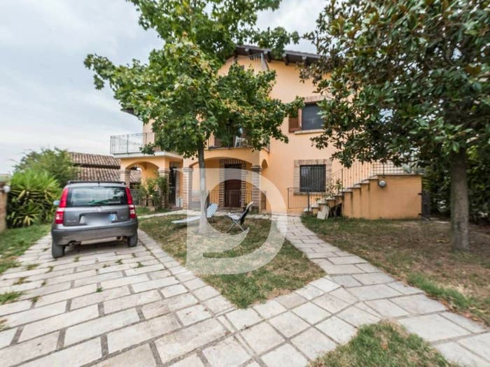 Appartamento quadrilocale in vendita in Via Milano, Barberi, Collecorvino