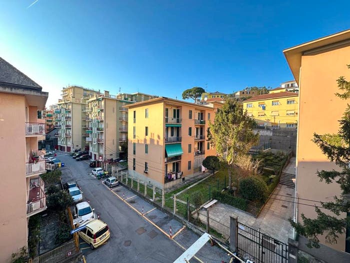 Appartamento trilocale in vendita in Viale Villini Rollino, Sestri Ponente, Genova