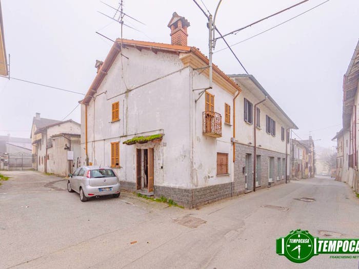 Casa trilocale in vendita in Via Caduti, Sairano, Zinasco