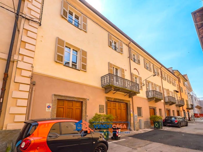 Appartamento trilocale in vendita in Via Conte di Carmagnola, Centro, Carmagnola