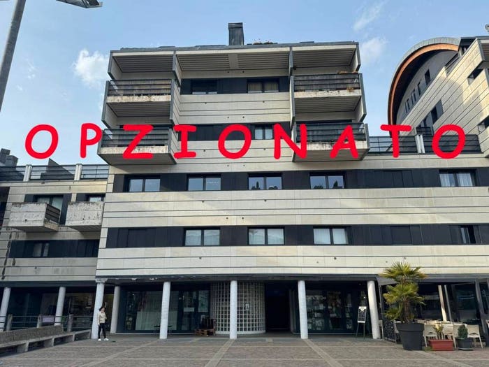 Appartamento trilocale in vendita in San Carlo Borromeo, Centro, Clusone