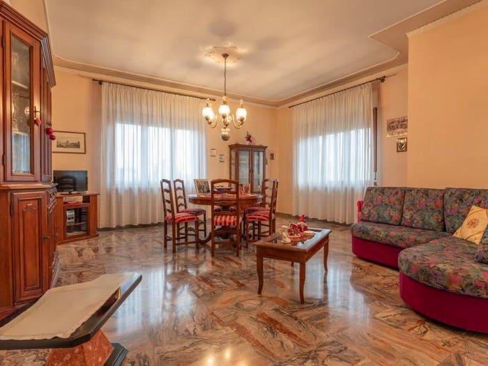 Casa con 5 locali in vendita in Via Villafontana, Villa Fontana, Oppeano