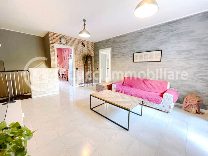 Appartamento trilocale in vendita in Via San Francesco d'Assisi, Busnago
