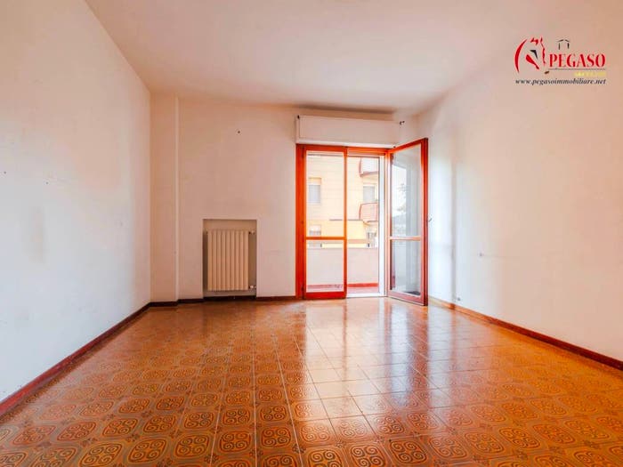 Appartamento trilocale in vendita in Viale Giuseppe Garibaldi, Centro, Pescia