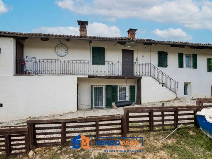 Casa con 6 locali in vendita in Via Oltre Tanaro, Narzole
