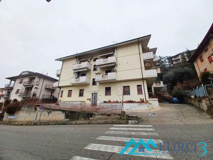 Appartamento con 6 locali in vendita in Via Salaria, Piattoni Villa Sant'Antonio, Castel di Lama
