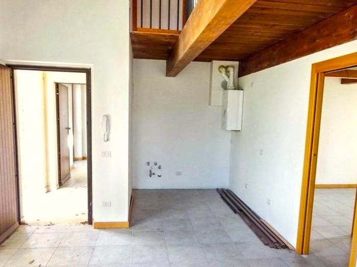 Appartamento quadrilocale in vendita in Via Santo Apollinare Monte Roberto AN Italia, Monte Roberto