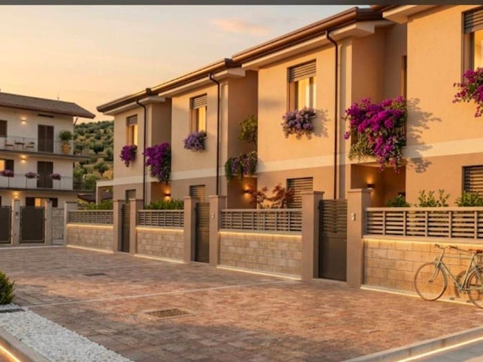 Casa quadrilocale in vendita in Via Marittima, Pratillo, Frosinone