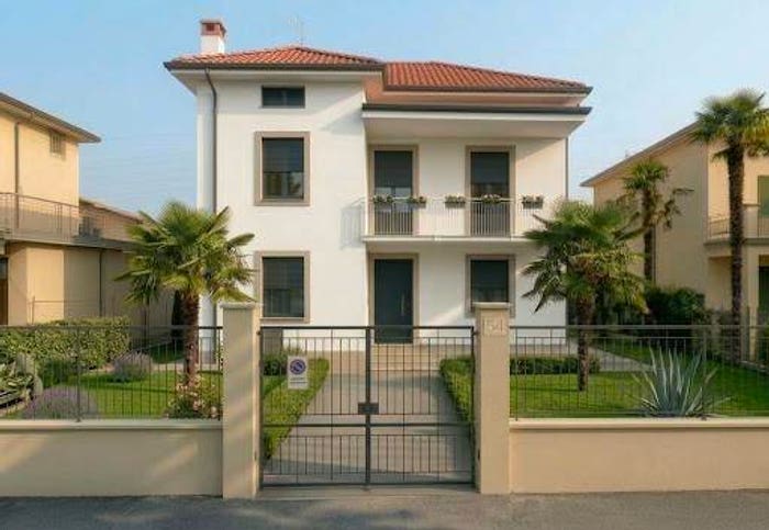 Casa quadrilocale in vendita in Viale Mariano, Brembo Mariano, Dalmine