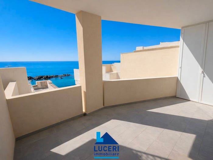 Appartamento trilocale in vendita in Lungomare Galileo Galilei, Lungomare Lido San Giovanni, Gallipoli