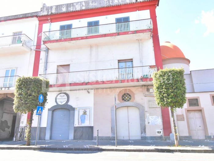 Appartamento trilocale in vendita in Via Camillo Cucca, Brusciano