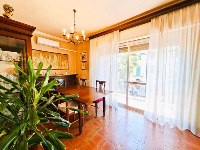 Appartamento con 5 locali in vendita in San Concordio, Lucca