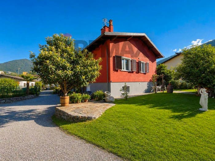 Casa con 6 locali in vendita in Centro, Cannobio