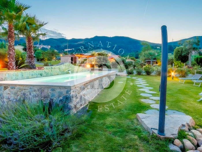 Casa con 5 locali in vendita in Rio Nell'Elba, Rio