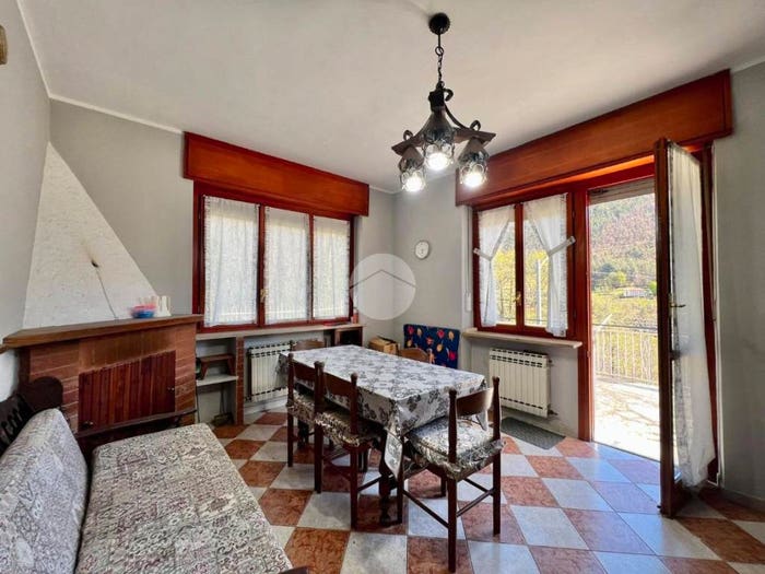 Appartamento con 6 locali in vendita in Frazione pian bausano, Germagnano